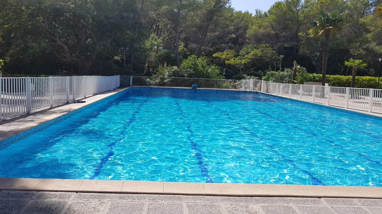 ואלאוריס Villa Harmony מראה חיצוני תמונה